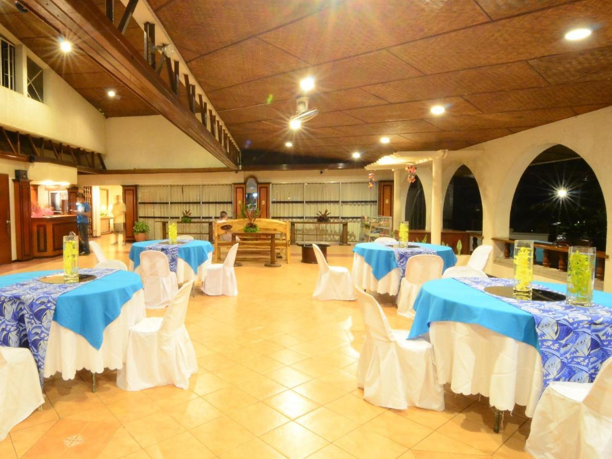 Hotel Palmas Del Mar Bacolod Exterior foto